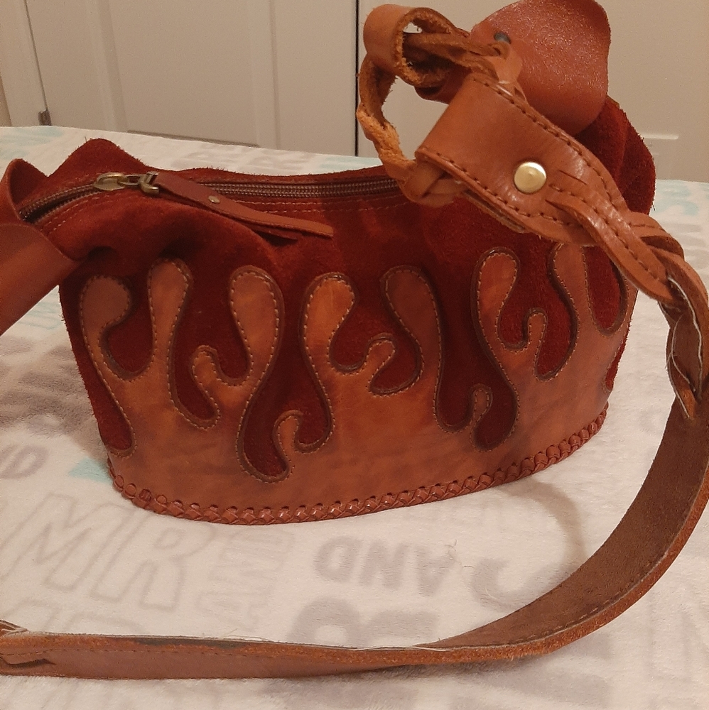 Vintage gentle leather and natutal suede!